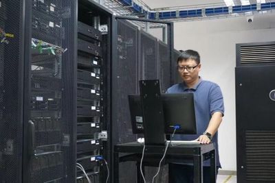 第七附属医院评选出信息系统运行维护服务先进劳动者